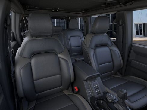New 2026 Ford Bronco Outer Banks w/ Sasquatch Package image 10