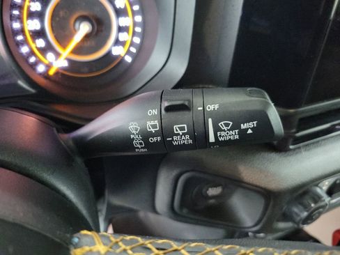 Used 2024 Jeep Wrangler Sport S image 38