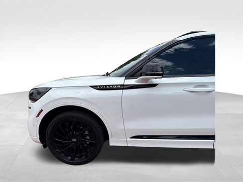 Certified 2023 Lincoln Aviator Reserve w/ Equipment Group 201A AWD/4WD image 36