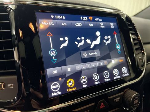 Used 2021 Jeep Grand Cherokee Limited image 17