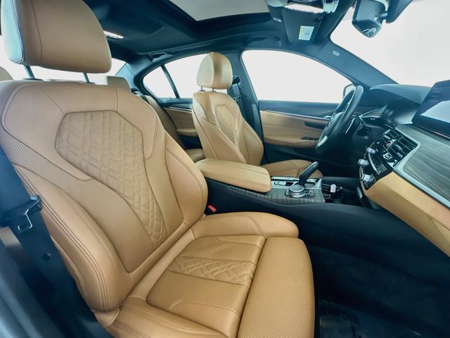 Used 2021 BMW 530i xDrive w/ Convenience Package AWD/4WD image 28