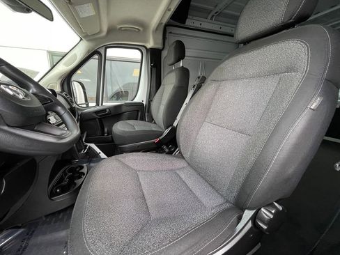 Used 2023 RAM ProMaster 2500 image 11