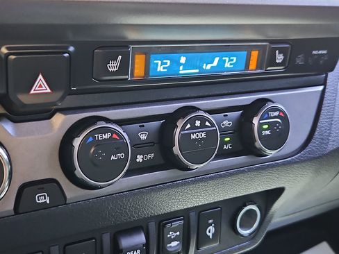 Used 2019 Toyota Tacoma TRD Off-Road image 21