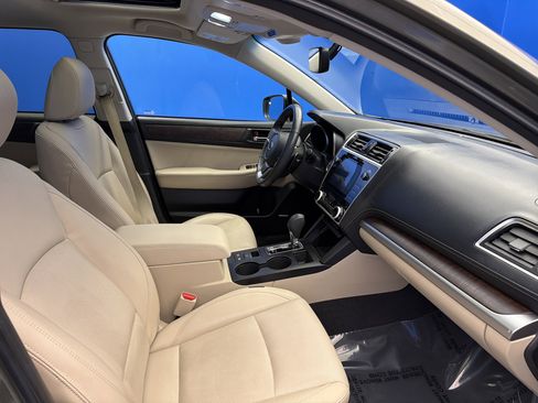 Used 2018 Subaru Outback 2.5i Limited image 24
