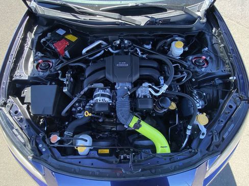 Used 2023 Toyota GR86 Premium w/ ALL Weather Mat Package (TMS) RWD image 24