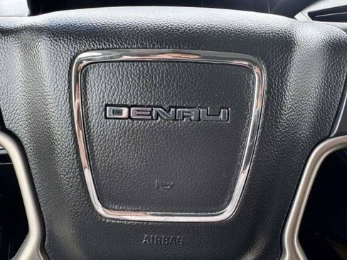 Used 2018 GMC Yukon XL Denali w/ Denali Ultimate Package AWD/4WD image 31