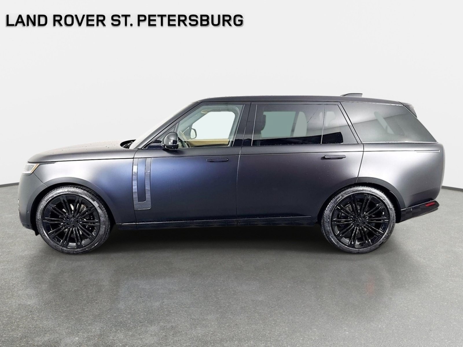 New 2026 Land Rover Range Rover Long Wheelbase SE AWD/4WD image 8