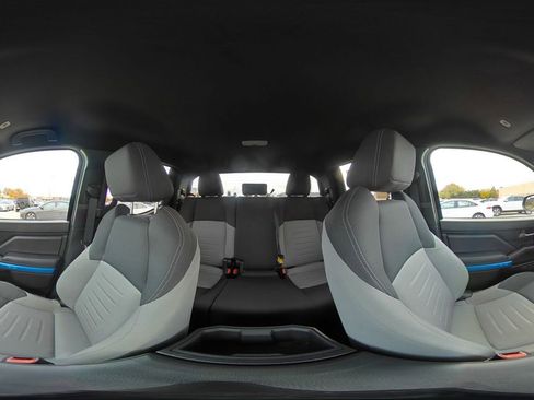 Used 2025 Toyota Tacoma TRD Off-Road image 41