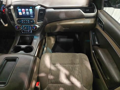 Used 2019 Chevrolet Tahoe LS AWD/4WD image 24