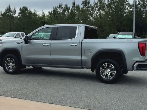 Used 2025 GMC Sierra 1500 SLT AWD/4WD image 6