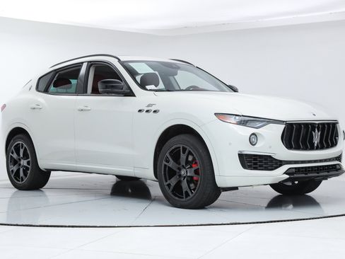Certified 2022 Maserati Levante GT image 7