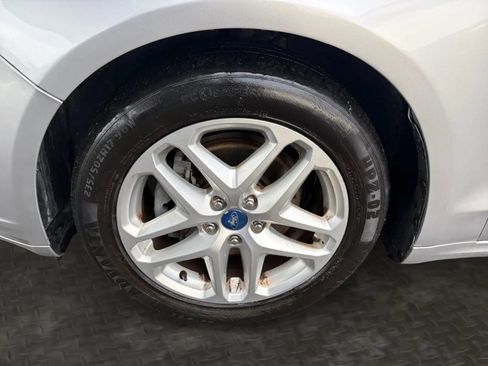 Used 2013 Ford Fusion SE FWD image 33