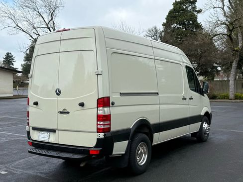Used 2014 Mercedes-Benz Sprinter 3500 image 6