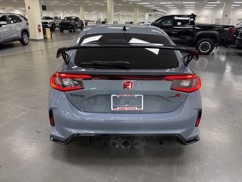 Used 2024 Honda Civic Type R image 6