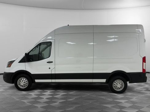 Used 2024 Ford Transit 250 148 High Roof AWD image 2