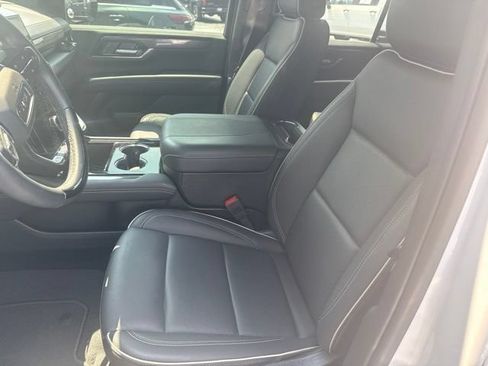 Used 2025 GMC Yukon Elevation AWD/4WD image 40