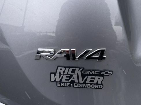 Used 2018 Toyota RAV4 XLE w/ Plus Extra Value Package image 23