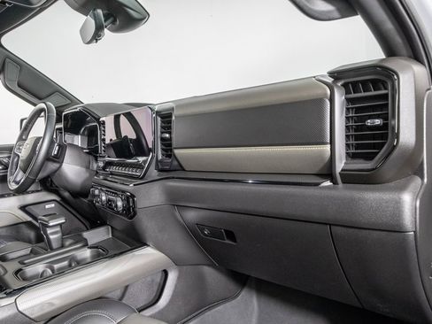 Used 2024 Chevrolet Silverado 1500 ZR2 w/ Technology Package image 15