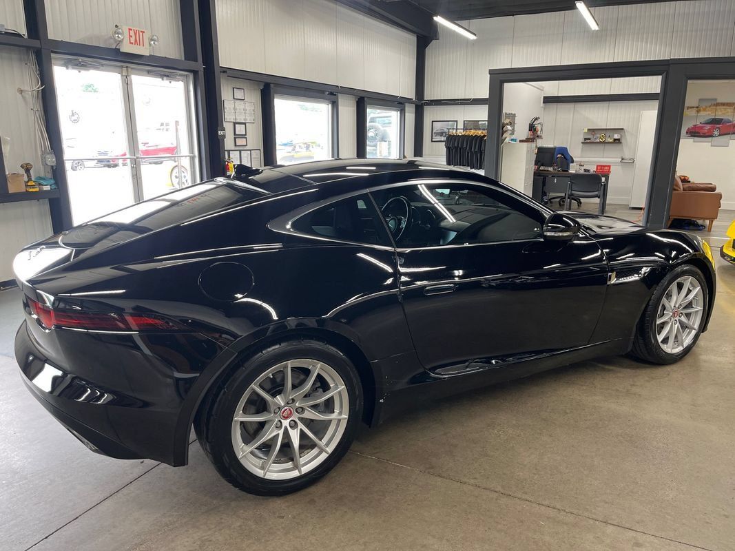 Used 2018 Jaguar F-TYPE Coupe RWD image 15