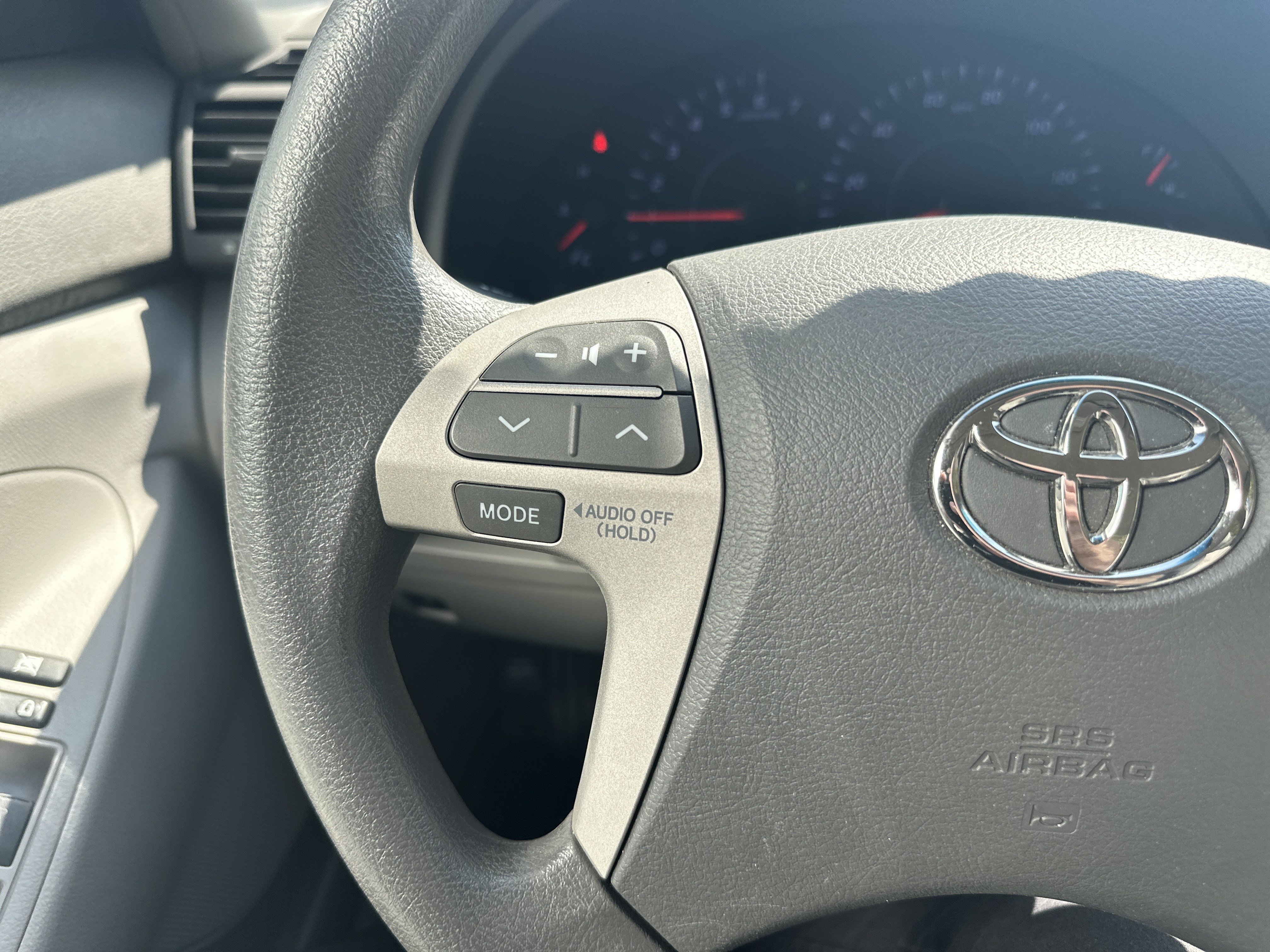 Used 2011 Toyota Camry LE w/ LE Extra-Value Pkg FWD image 18
