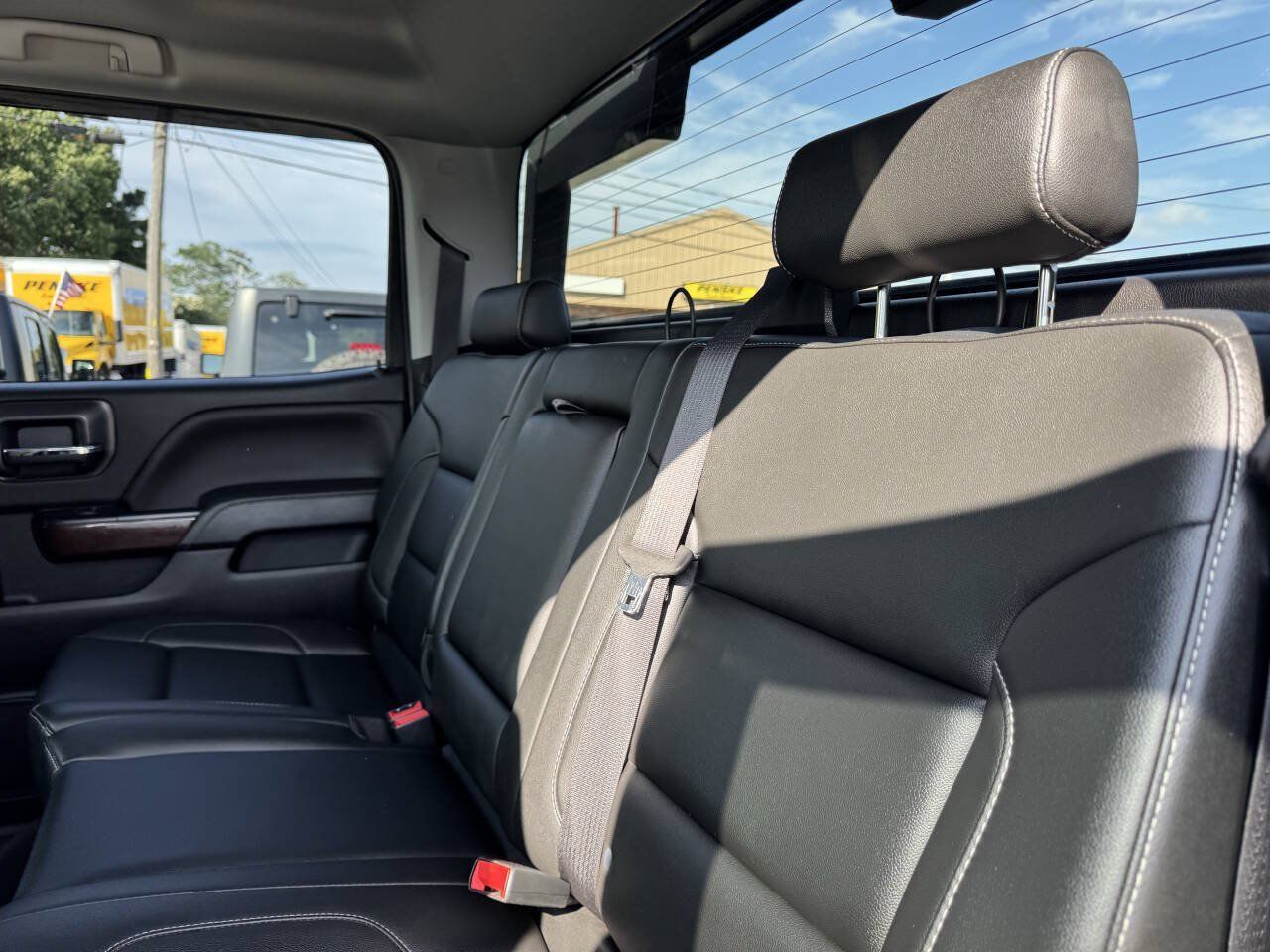 Used 2019 GMC Sierra 2500 SLT w/ Duramax Plus Package AWD/4WD image 31