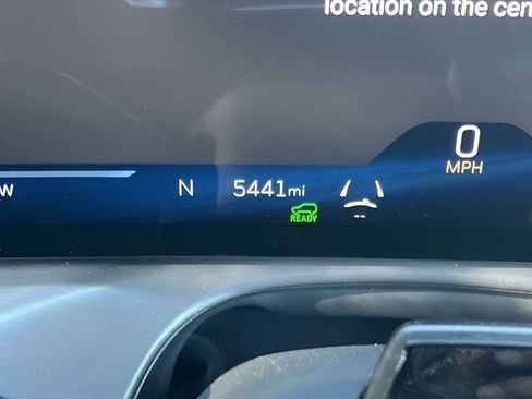 Used 2026 Cadillac Vistiq Sport image 17