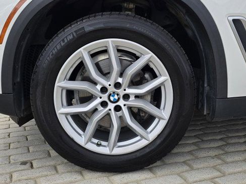 Used 2020 BMW X5 xDrive40i w/ Executive Package image 11