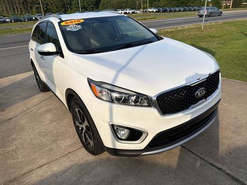 Used 2018 Kia Sorento EX FWD image 5