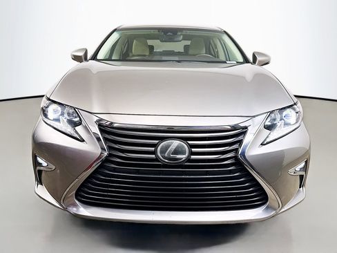 Used 2018 Lexus ES 350 w/ Accessory Package 2 FWD image 2