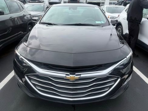 Used 2023 Chevrolet Malibu LT image 1
