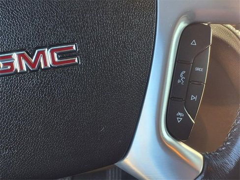 Used 2015 GMC Acadia SLT image 15