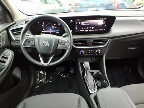 Used 2025 Buick Encore GX Preferred w/ Comfort Package FWD image 19