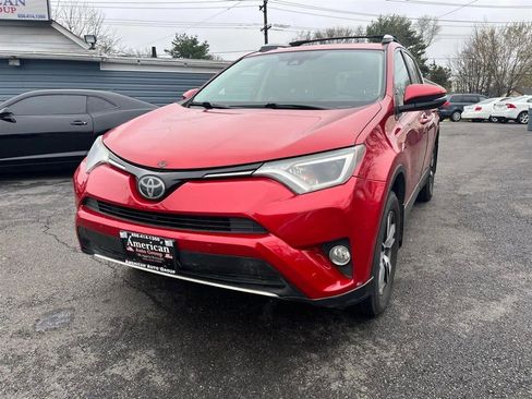 Used 2016 Toyota RAV4 XLE w/ Convenience Package image 2