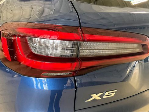 Used 2021 BMW X5 sDrive40i w/ Premium Package 2 image 26