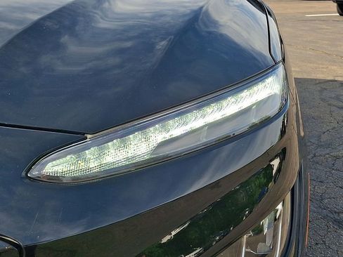 Used 2023 Hyundai Kona Limited FWD image 9