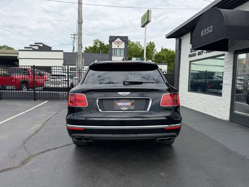 Used 2020 Bentley Bentayga AWD/4WD image 14