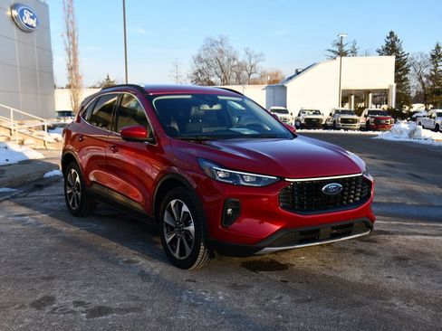 Used 2024 Ford Escape Platinum image 9