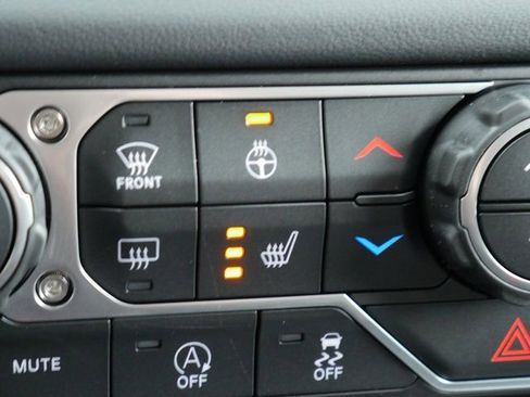 New 2026 Jeep Wrangler Unlimited Sahara AWD/4WD image 4