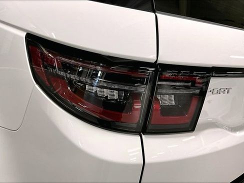 Certified 2025 Land Rover Discovery Sport S image 29