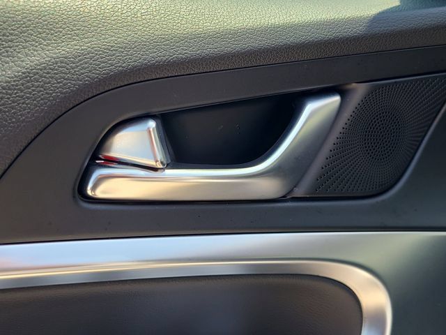 Used 2026 Genesis G70 2.5T RWD image 13