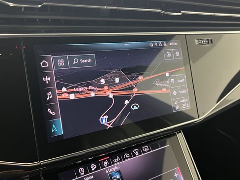 Used 2019 Audi Q8 Prestige w/ Interior Protection Package AWD/4WD image 30