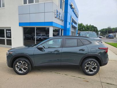 New 2025 Chevrolet Trax LT w/ Driver Confidence Package