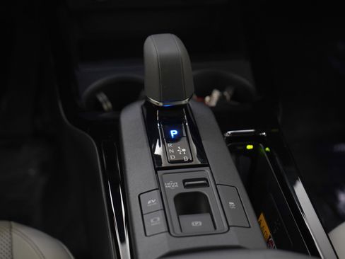 Used 2025 Toyota Prius Limited image 19