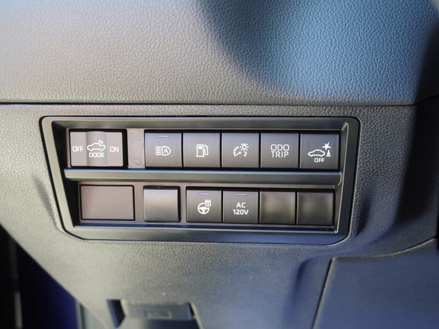 Used 2024 Toyota Tundra Limited AWD/4WD image 22