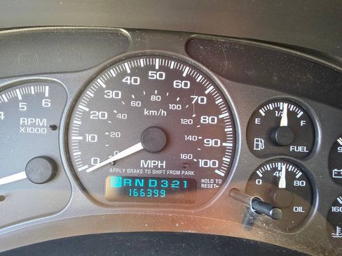 Used 2002 Chevrolet Suburban LS RWD image 48