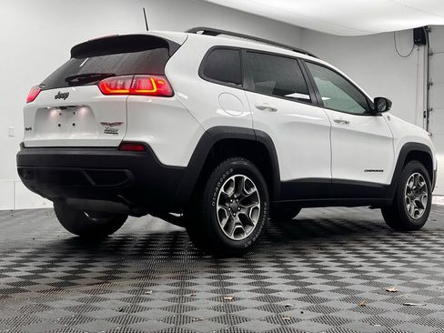 Used 2022 Jeep Cherokee Trailhawk w/ Premium Leather Package image 9