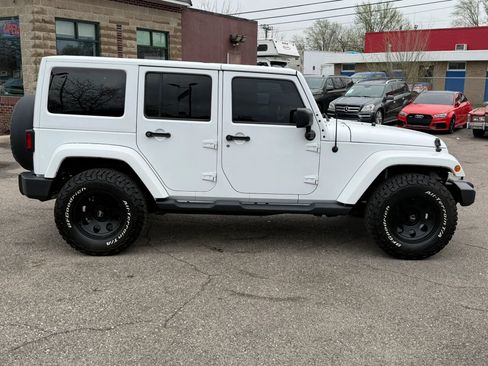 Used 2015 Jeep Wrangler Unlimited Sahara w/ Connectivity Group image 6