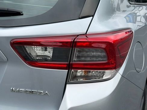 Used 2022 Subaru Impreza 2.0i Premium AWD/4WD image 22