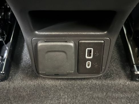 Used 2025 Chevrolet TrailBlazer RS w/ Convenience Package FWD image 30