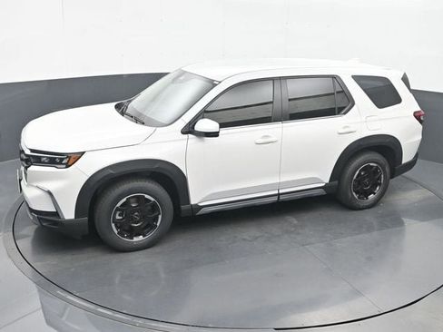 Certified 2025 Honda Pilot EX-L image 18